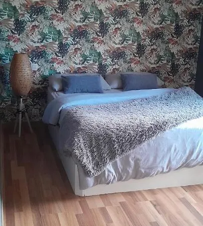 Апартаменты California Only Men Bungalows